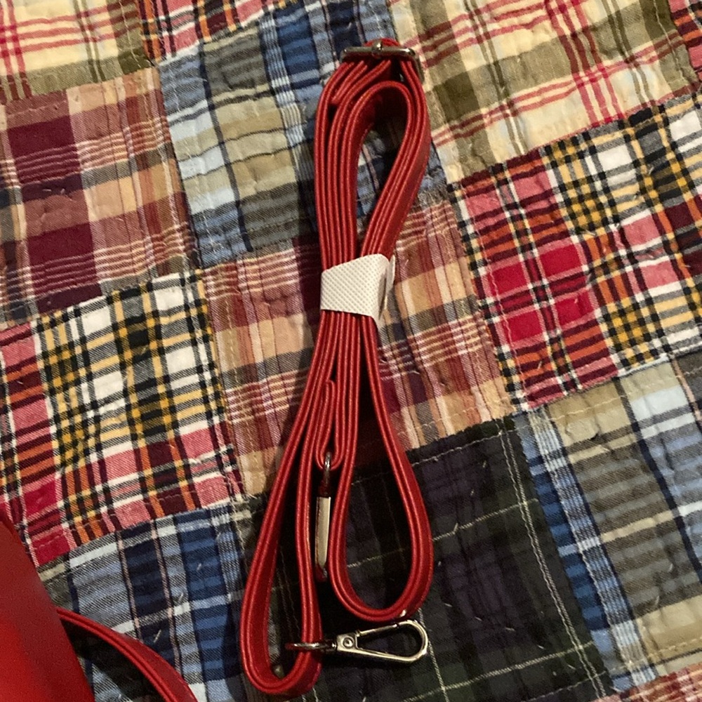 New red in color pocketbook - Picture 4 of 5